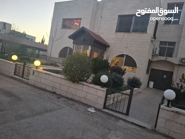 225 m2 3 Bedrooms Apartments for Rent in Amman Khalda