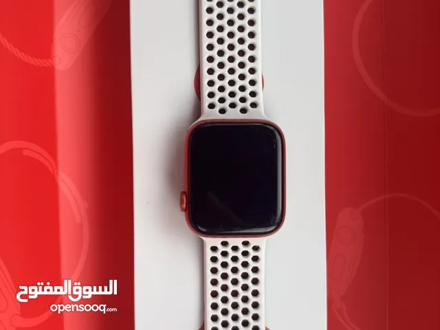 Apple Watch Series 6 – 44mm (لون أحمر) ‎ معاها الكرتونة الأصلية والشاحن ‎ البطارية: 80٪؜