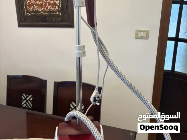 مكوى بخار فلبس ومكوى هوم اليكتريك ومكاوي طاولة بحال الجديد شغال مية بالمية