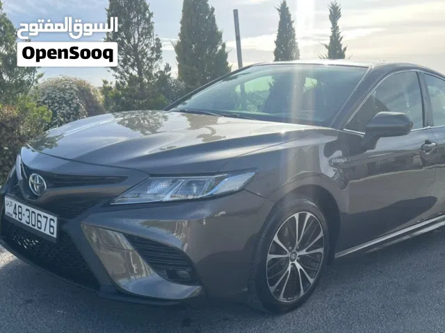 2020 تويوتا كامري LE