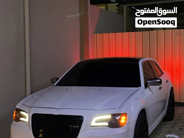 2014 كرايسلر 300 300S v8