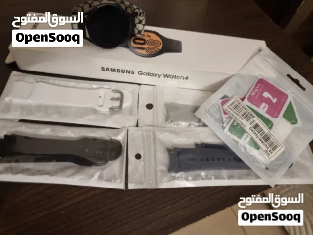 Samsung Galaxy Watch4 44mm + أساور 4 مع كفر كوفية اصلي
