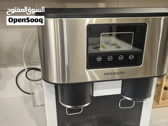 Frigidaire 18kg Ice Maker with Dual Dispenser