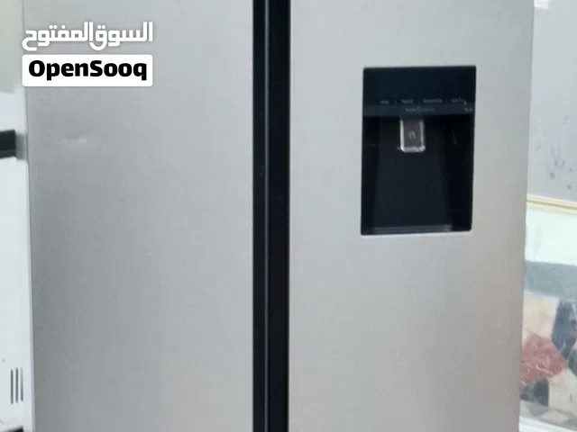 يوجد لدي ثلاجه غير مستخدمه  يوجد لدي فلزرات باب زجاجي بدون تصليح كل شي وكاله