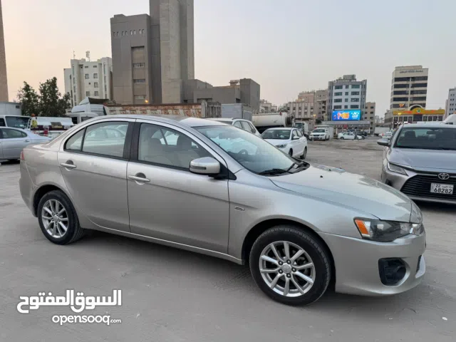 للبيع متسوبيشي لانسرقرش وكالة الكويت 2017 فضي الداخل بيج فل اتوماتيك