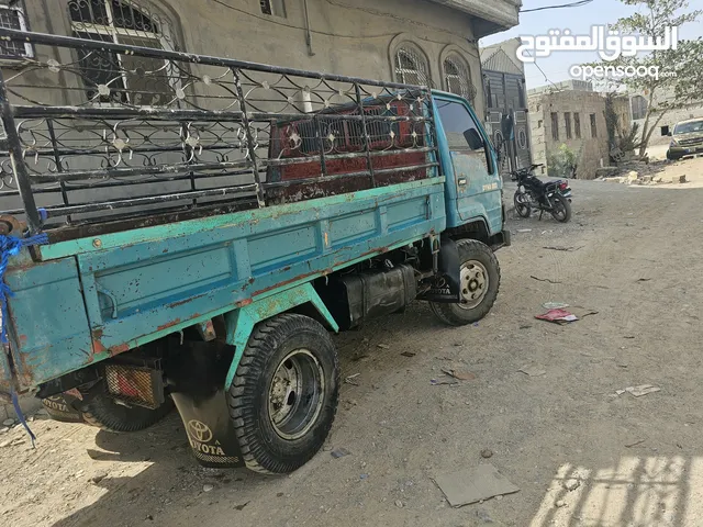 Tipper Toyota 1989 in Al Mukalla