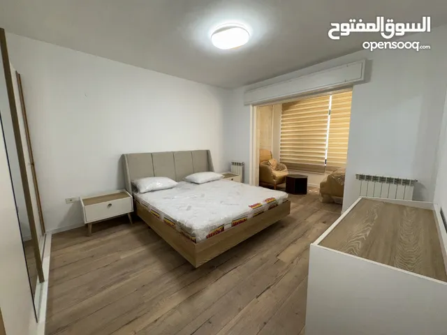 200 m2 3 Bedrooms Apartments for Sale in Ramallah and Al-Bireh Al Tira