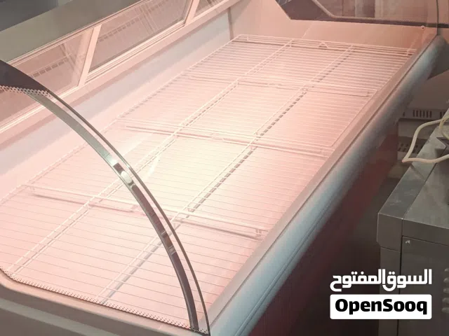 ثلاجة عرض للبيع