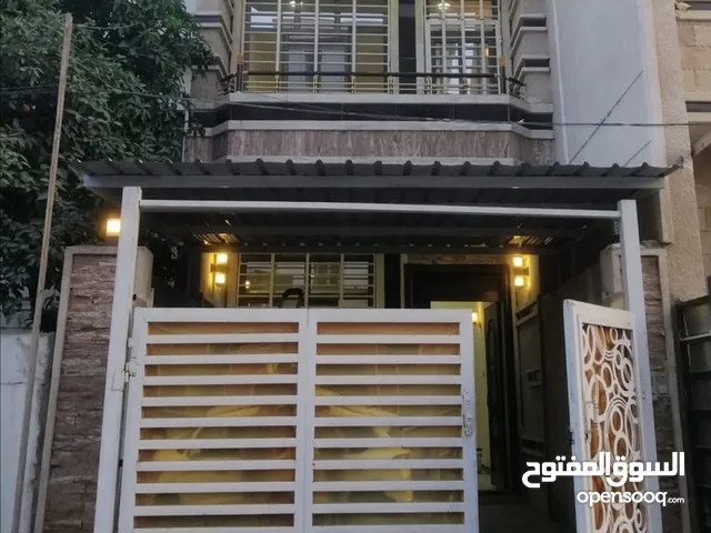 200 m2 4 Bedrooms Townhouse for Rent in Baghdad Mansour