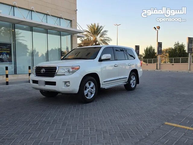 TOYOTA LAND CRUISER GXR V8