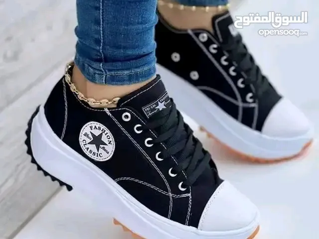 White Comfort Shoes in Misrata
