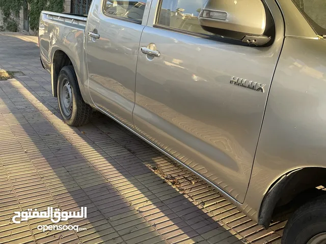 Toyota Hillux Manual 2013 تويوتا هيلكس(هايلوكس) قير عادي 2013