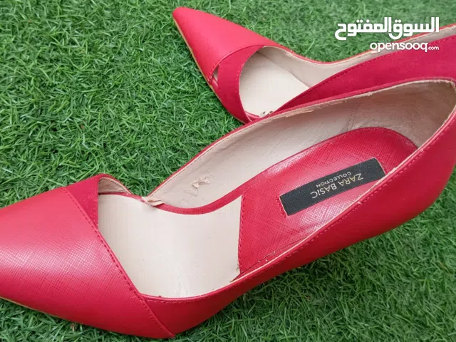 كانت مركونة ومتلبستش zara مقاس 36