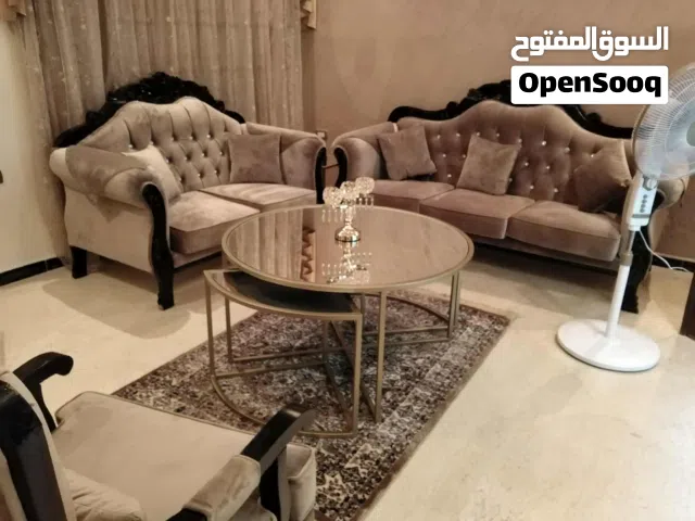 طقم كنب+طقم تربيزه حديد +قزاز مرايه 6ملم