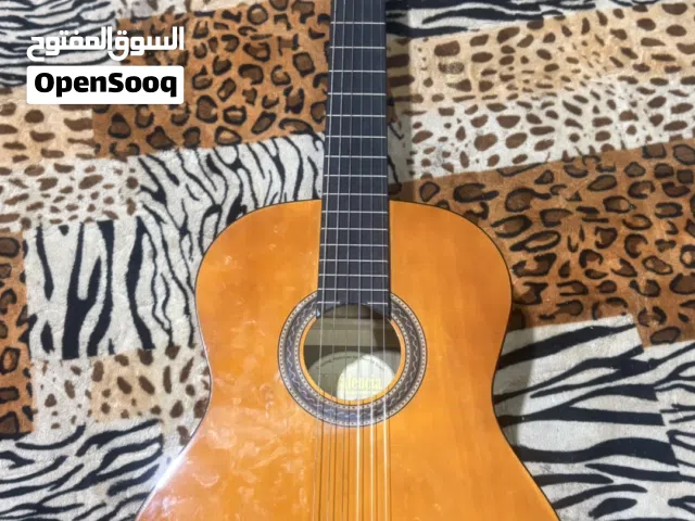 الجيتار اموره طيبه ونضيف