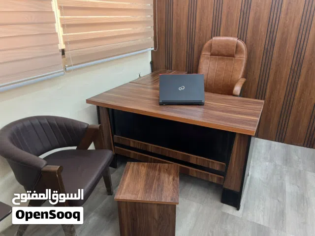 مكتب 140*70 مع جانبيه وطاولة وسط تفصيل جميع الموديلات بسعر المصنع