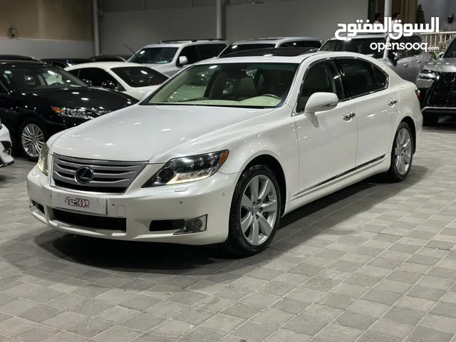 Lexus LS 2010 in Central Governorate