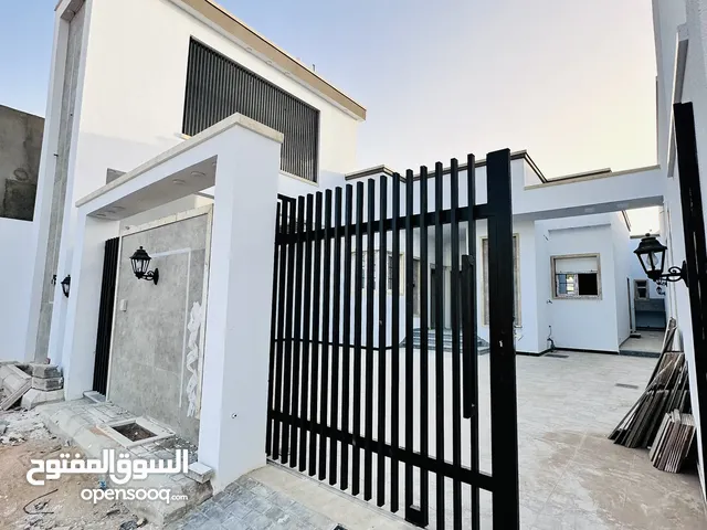 195 m2 3 Bedrooms Townhouse for Sale in Tripoli Khallet Alforjan