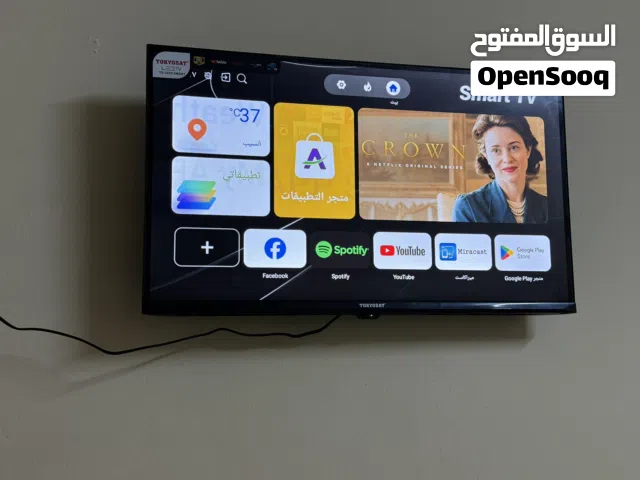 شاشه سمارت tokyosat بحالة ممتاز استخدام 6 اشهر + حامل الجدار .. مع الضمان
