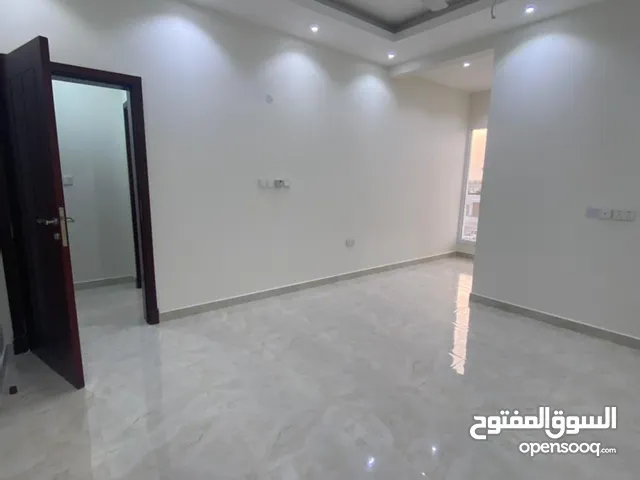 410 m2 5 Bedrooms Villa for Sale in Muscat Al Khoud