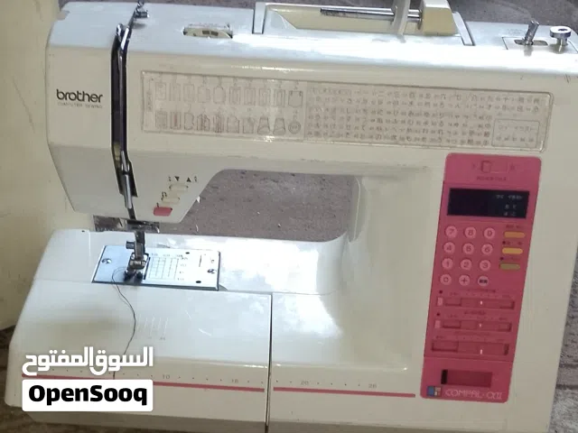 ماكنه خياطه كومبال برذر ياباني ناطقه بلغه اليابانيه  يوجدبها99نقشه مختلفه  مستعمله قليل