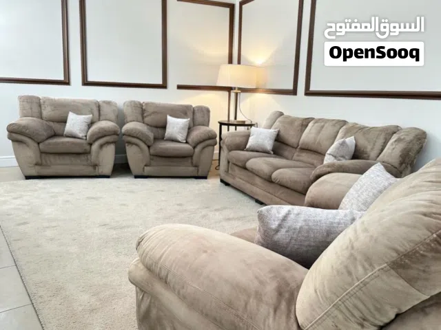 كنب وكورنرات جديد ومستعمل باسعار مميزة