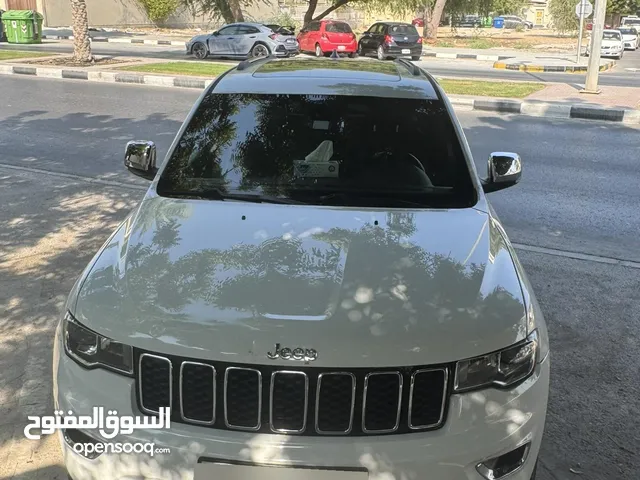 Used Jeep Grand Cherokee in Sharjah