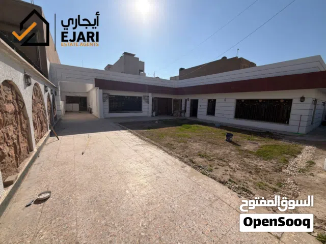 600 m2 More than 6 bedrooms Townhouse for Rent in Baghdad Mansour