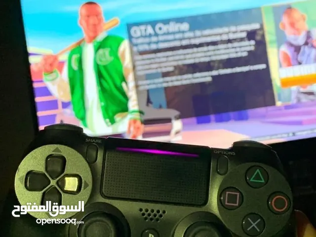 يدين بلاستيشن 4 للبيع خامة ممتازة وجودة الله يبارك
