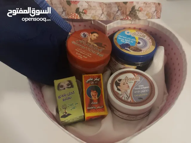 منتجات الحمام المغربي لتقشير الجسم و ترطيبه
