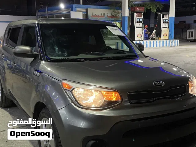 2016 كيا سول Standard