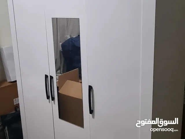 wardrobe دولاب مستعمل 3 أبواب حاله moving يده out