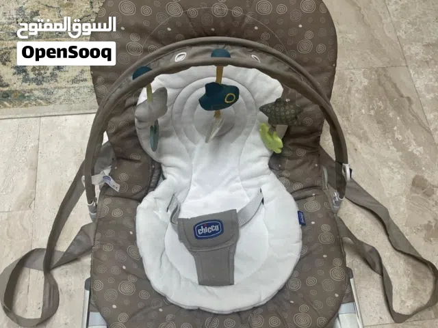 كرسي أطفال من شركة المعروفة Chicco