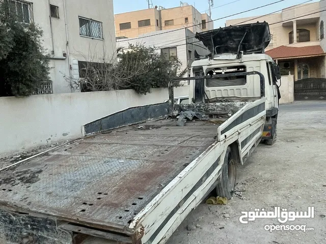 Tow Truck Hyundai 1998 in Zarqa