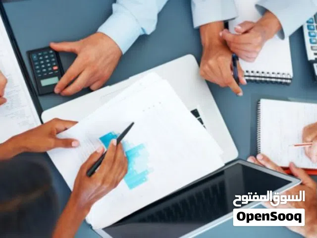 بوابتك لتأسيس أعمال واستثمارات ناجحة (Your Gateway to Seamless Business and Investment in Oman)
