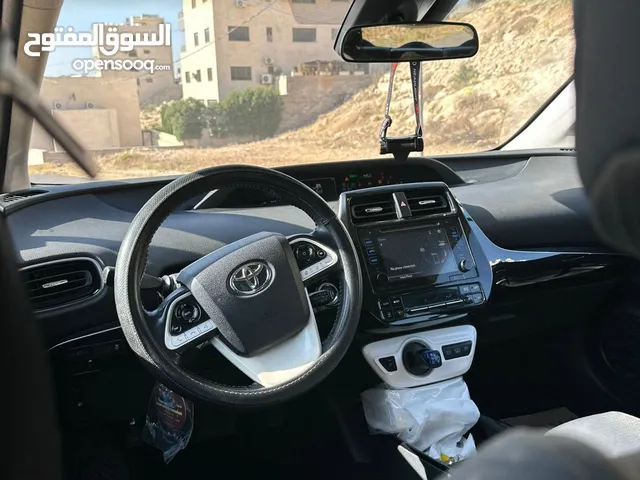 Used Toyota Prius in Amman