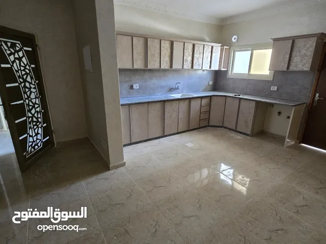 145 m2 3 Bedrooms Apartments for Sale in Tulkarm Al Hay Al Shamali