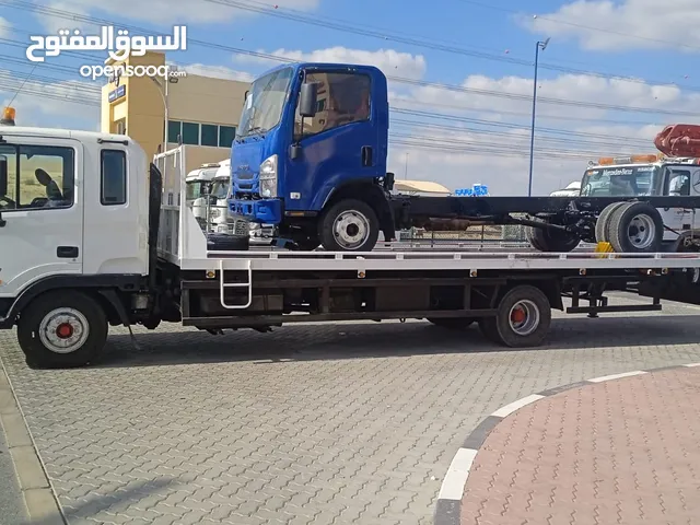 Flatbed Hyundai 2010 in Al Sharqiya