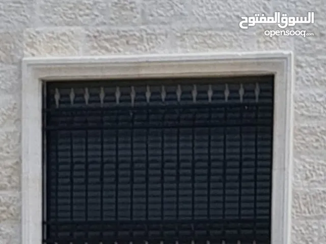مكتب للبيع