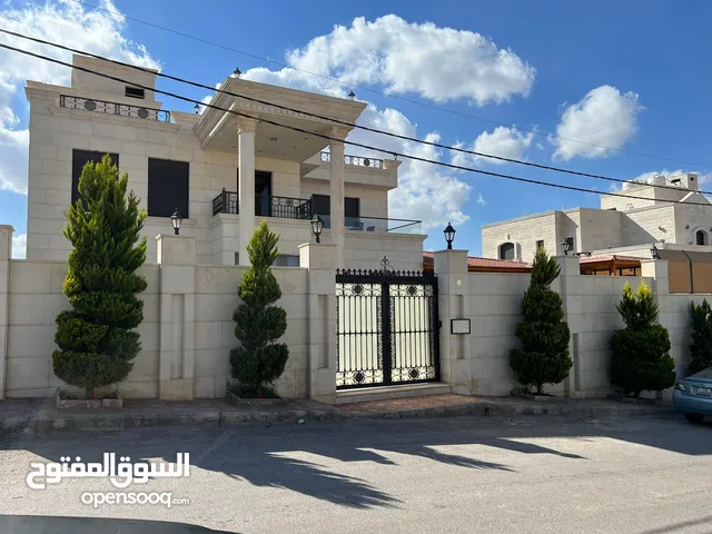1000 m2 More than 6 bedrooms Villa for Sale in Salt Al Saro