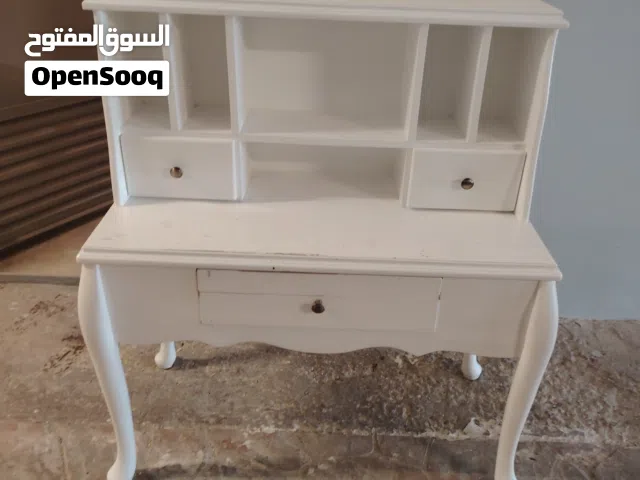 طاوله أطفال حالتها ممتازه