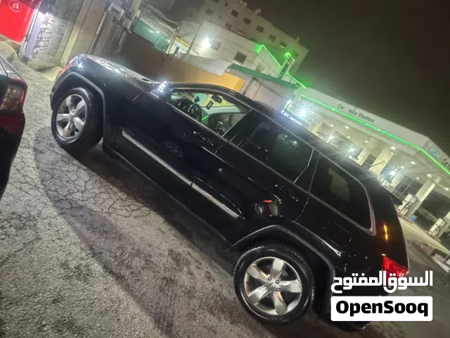 2011, جيب, جراند شيروكى, Laredo