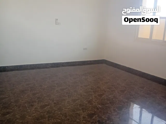 Unfurnished Monthly in Al Ain Al Markhaniya