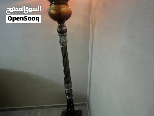 للبيع – Stand Lamp أنيقة