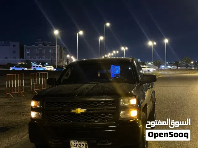 2015 شيفروليه سلفرادو 2500 LT