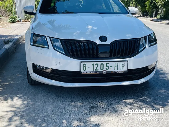 سكودا اوكتافيا 2019 مرخصه فل مسكر ماطور 2000ديزل السياره فل بمعنى الكلمه