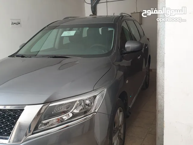 Nissan Pathfinder 2015 in Amman