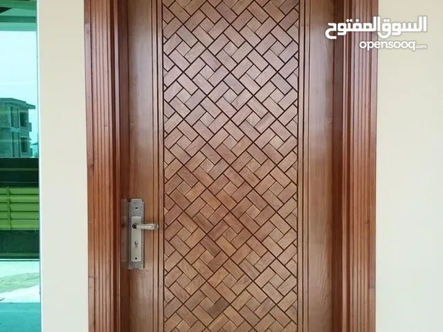 أبواب خشب غرف نوم كراسي ضيافة دواليب طاولات ماسات ديربزن درج شبابيك نوافذ خشب مجالس ضيافة خشب