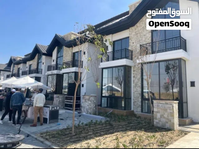تك تنزيل السعر لسرعه البيع استلام فوري جاهزه للسكن في كمبوند مارك جاردن مساحه 245 يوجد ارضي و اول