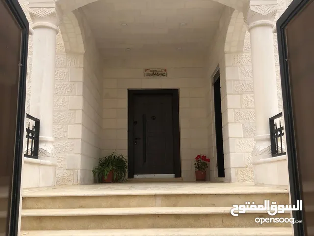 410 m2 More than 6 bedrooms Villa for Sale in Amman Al Bnayyat